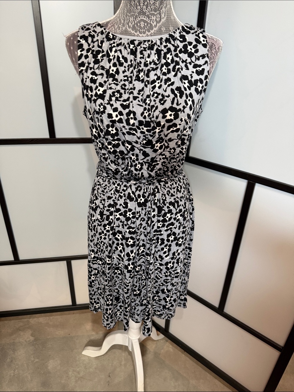 Ann Taylor Black and White Sleeveless Printed Mini Dress
